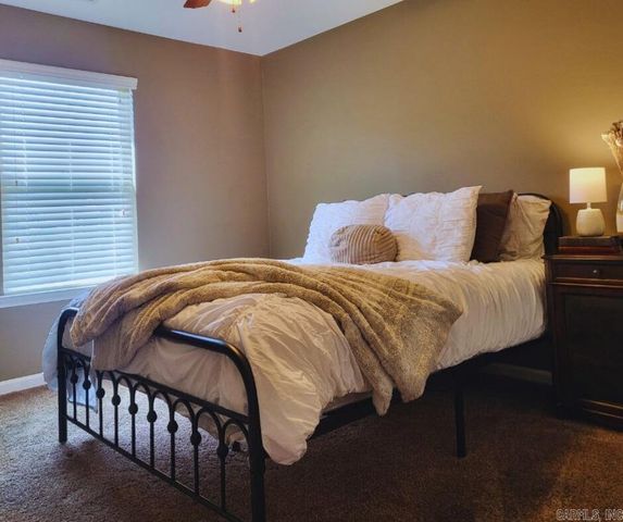 5709 Tumble Rock Court, Bryant, AR 72022