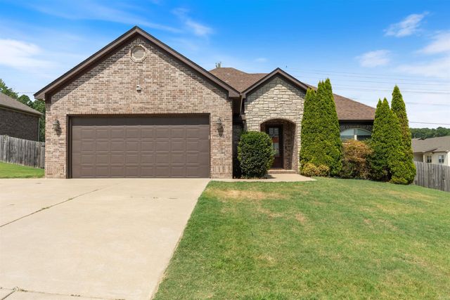 5709 Tumble Rock Court, Bryant, AR 72022