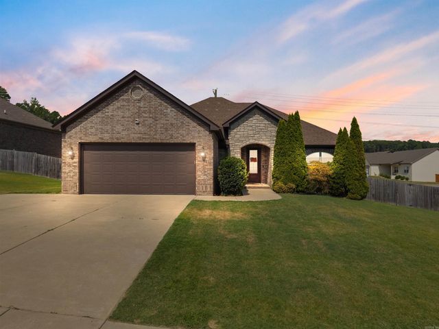 5709 Tumble Rock Court, Bryant, AR 72022