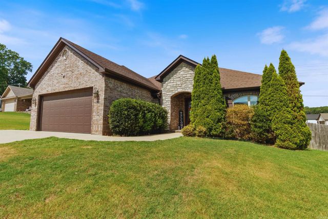 5709 Tumble Rock Court, Bryant, AR 72022
