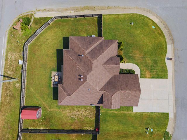 5709 Tumble Rock Court, Bryant, AR 72022