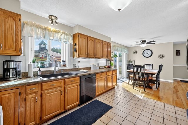 32 Elaine Dr, Ludlow, MA 01056