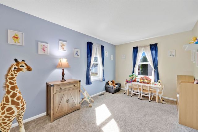 32 Elaine Dr, Ludlow, MA 01056