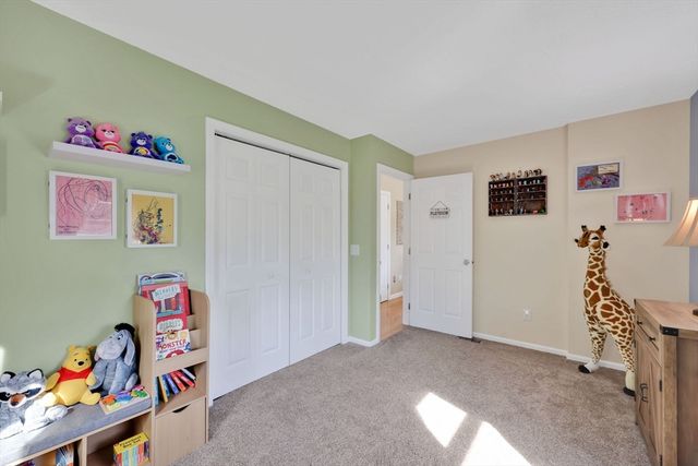 32 Elaine Dr, Ludlow, MA 01056