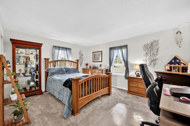 32 Elaine Dr, Ludlow, MA 01056
