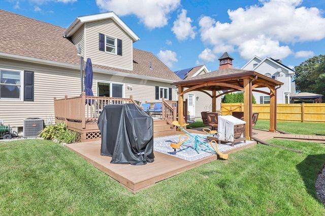 32 Elaine Dr, Ludlow, MA 01056