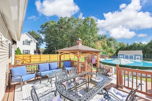32 Elaine Dr, Ludlow, MA 01056
