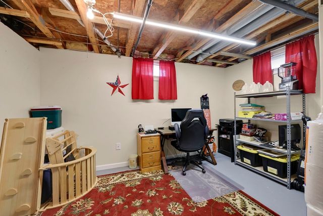 32 Elaine Dr, Ludlow, MA 01056
