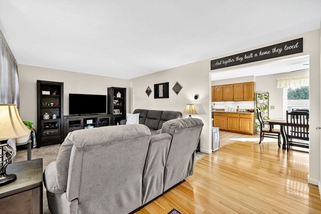 32 Elaine Dr, Ludlow, MA 01056