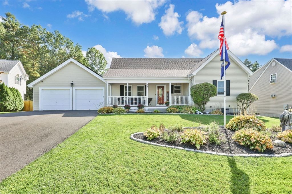 32 Elaine Dr, Ludlow, MA 01056