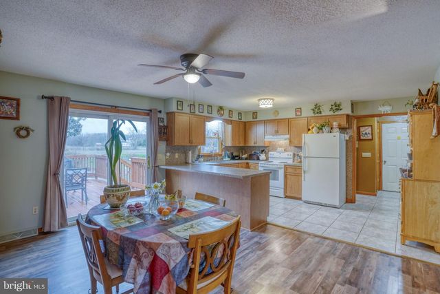 1916 HARTLY RD, Hartly, DE 19953