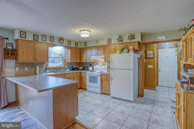 1916 HARTLY RD, Hartly, DE 19953