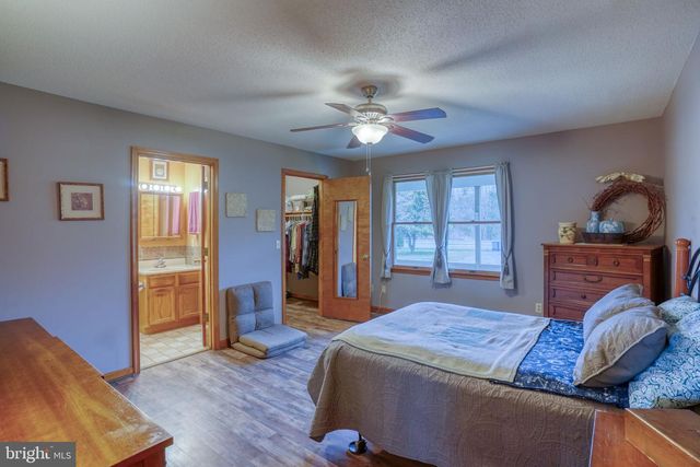 1916 HARTLY RD, Hartly, DE 19953