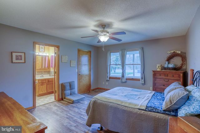 1916 HARTLY RD, Hartly, DE 19953