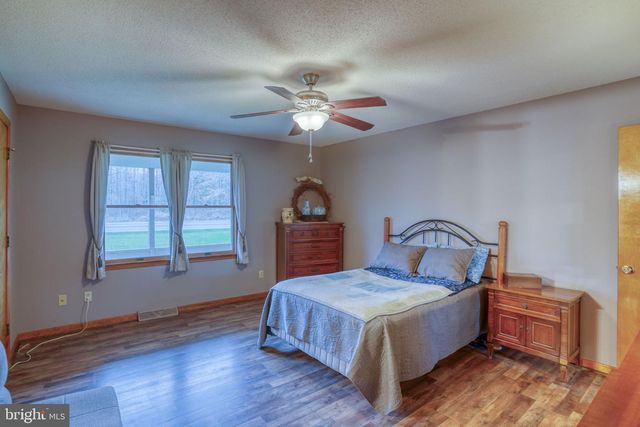 1916 HARTLY RD, Hartly, DE 19953