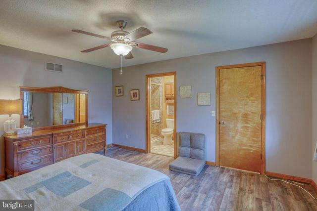 1916 HARTLY RD, Hartly, DE 19953