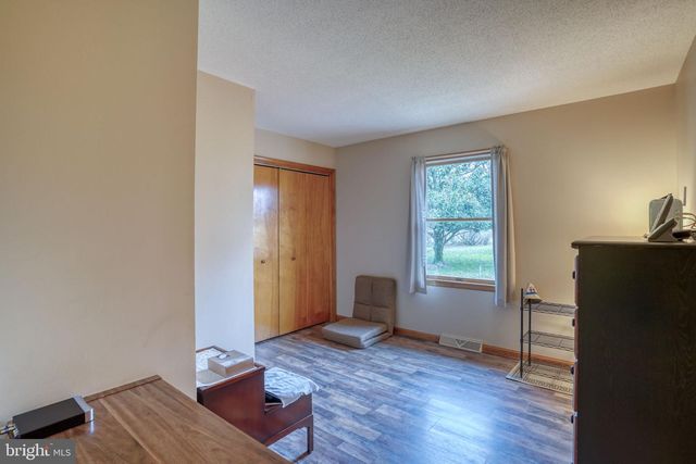 1916 HARTLY RD, Hartly, DE 19953