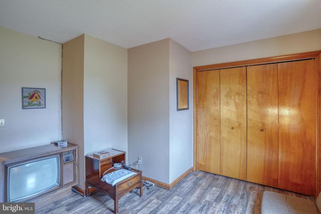 1916 HARTLY RD, Hartly, DE 19953