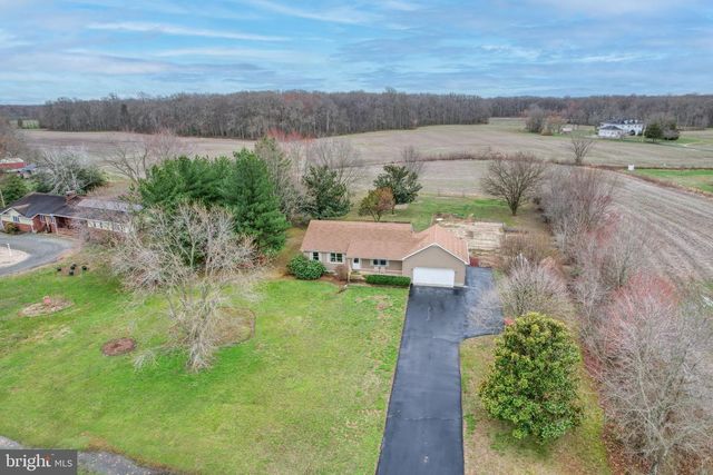 1916 HARTLY RD, Hartly, DE 19953