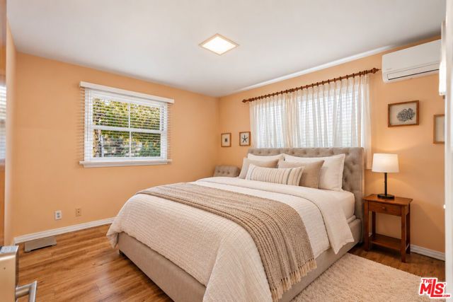 900 Gainsborough Drive, Pasadena, CA 91107