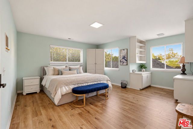 900 Gainsborough Drive, Pasadena, CA 91107