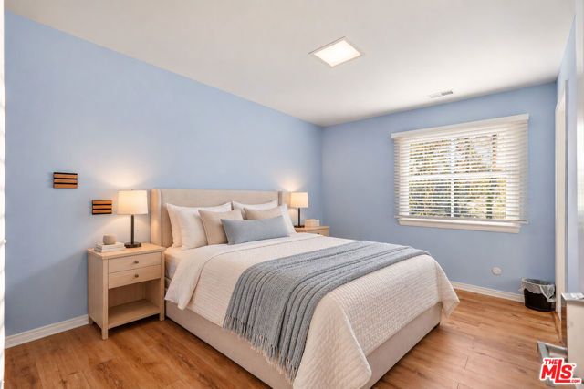 900 Gainsborough Drive, Pasadena, CA 91107