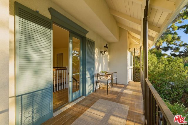 900 Gainsborough Drive, Pasadena, CA 91107