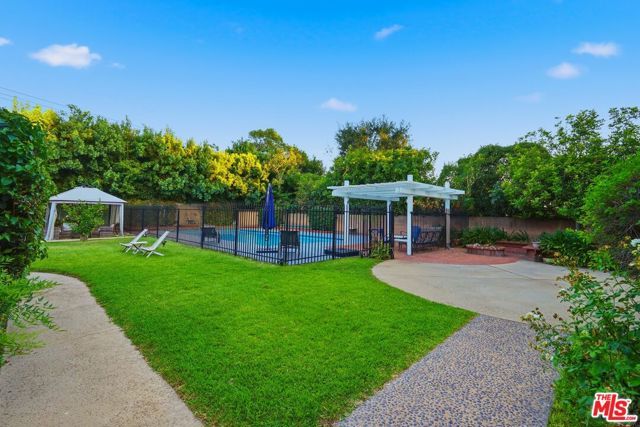 900 Gainsborough Drive, Pasadena, CA 91107