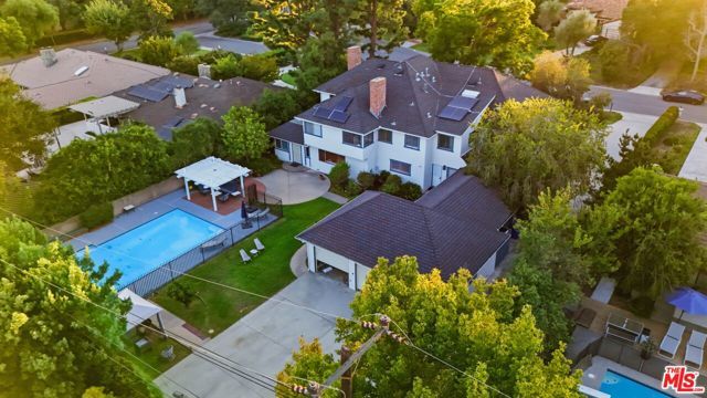 900 Gainsborough Drive, Pasadena, CA 91107