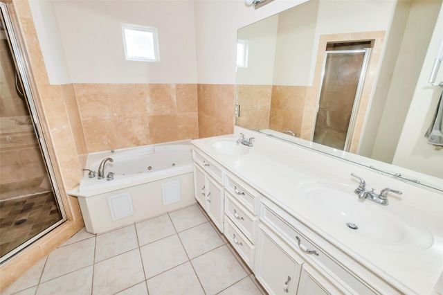 3011 Houston Avenue B, Houston, TX 77009