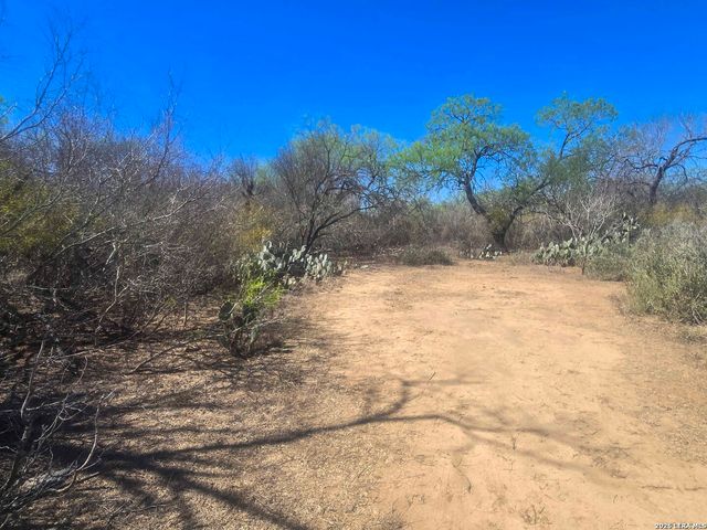 9239 CR 123, Pawnee, TX 78145