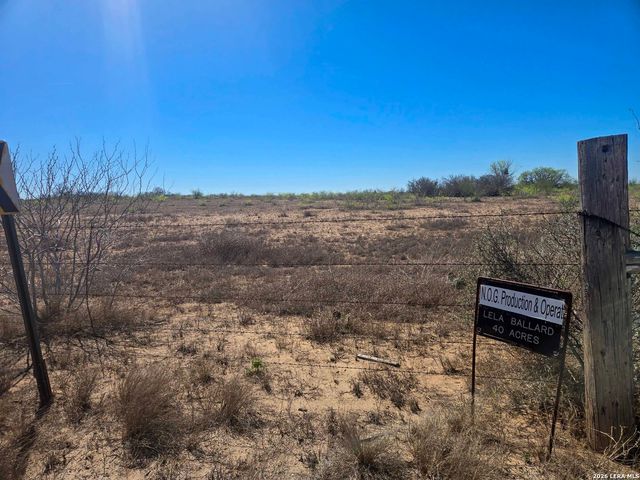 9239 CR 123, Pawnee, TX 78145