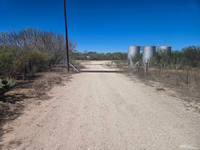 9239 CR 123, Pawnee, TX 78145