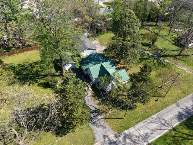 143 W Russell Avenue, Billings, MO 65610