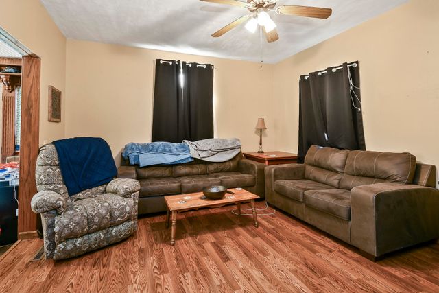 143 W Russell Avenue, Billings, MO 65610