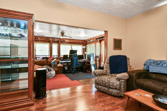 143 W Russell Avenue, Billings, MO 65610