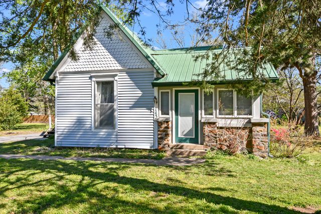 143 W Russell Avenue, Billings, MO 65610