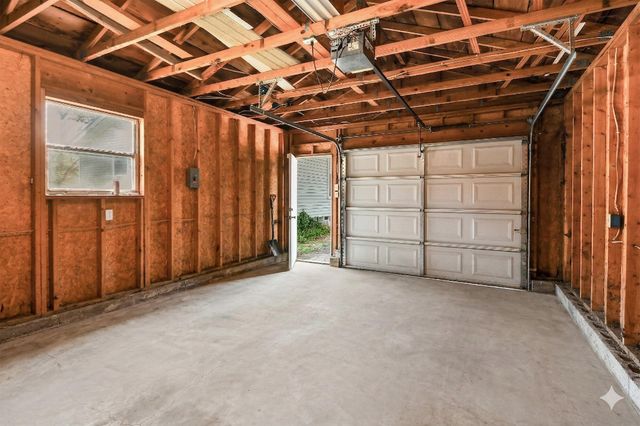 143 W Russell Avenue, Billings, MO 65610