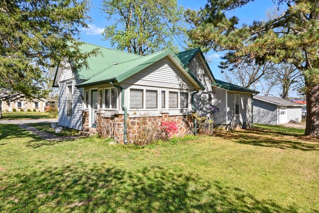 143 W Russell Avenue, Billings, MO 65610
