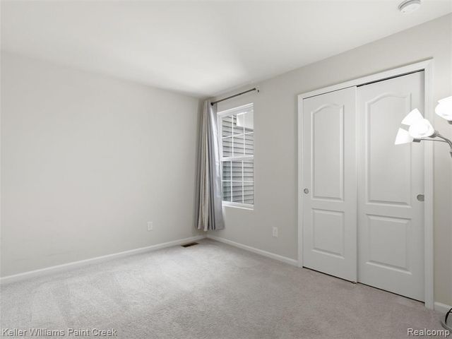 4782 Broomfield Way, Lake Orion, MI 48359