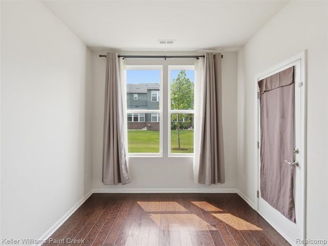4782 Broomfield Way, Lake Orion, MI 48359