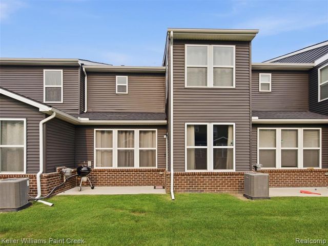 4782 Broomfield Way, Lake Orion, MI 48359