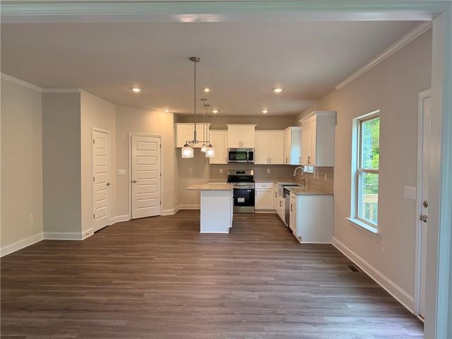 484 Magnolia Grove Place, Cornelia, GA 30531