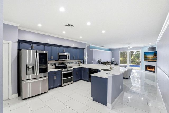 2424 Stone Cross Circle, Orlando, FL 32828