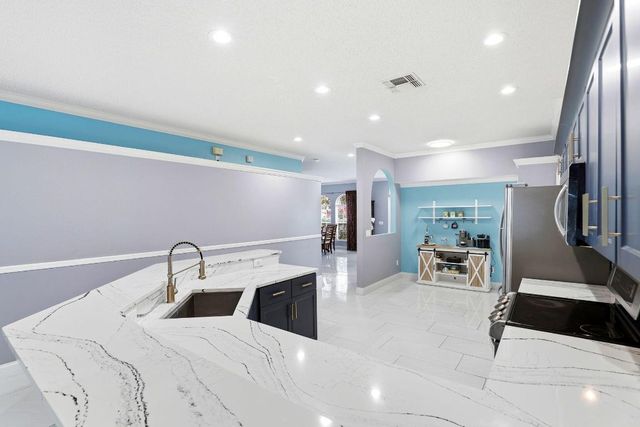 2424 Stone Cross Circle, Orlando, FL 32828