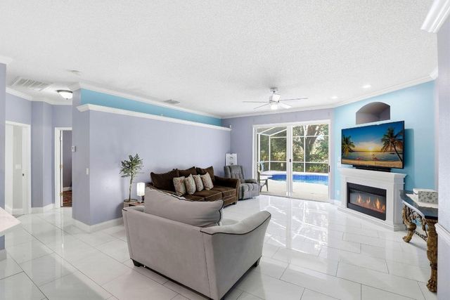 2424 Stone Cross Circle, Orlando, FL 32828