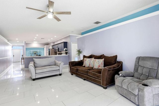 2424 Stone Cross Circle, Orlando, FL 32828