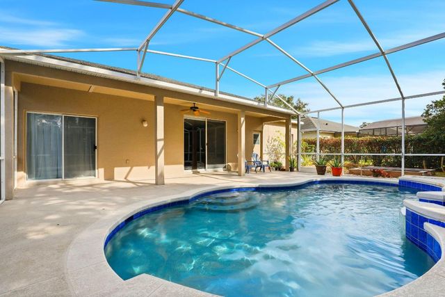 2424 Stone Cross Circle, Orlando, FL 32828