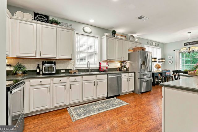 142 Highwoods Parkway, Newnan, GA 30265