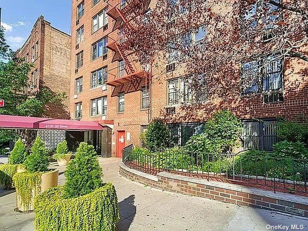 41-31 51 Street 6M, Woodside, NY 11377